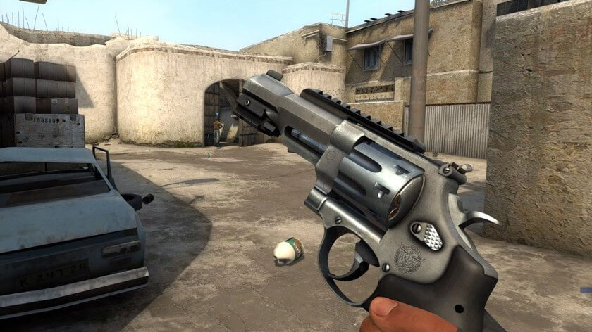 R8 Revolver in CS:GO becomes a powerful weapon due to a game bug
