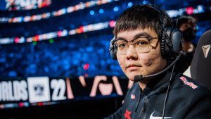 Worlds 2022 Semifinals Day1 1221