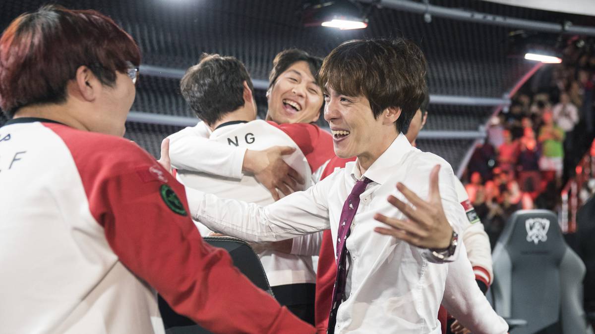 The Legendary Coach KKoma Rejoins T1 with a Landmark Contract