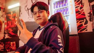 LeagueOfLegends MSI2023 T1 Gumayusi VSign BracketStage Day2