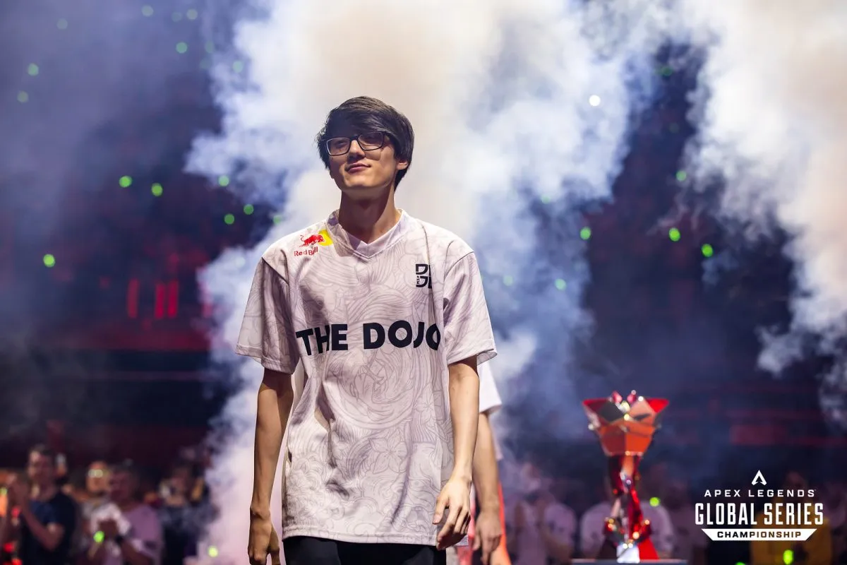 Disguised Targets ALGS Triumph: Signs The Dojo with Star Player iiTzTimmy
